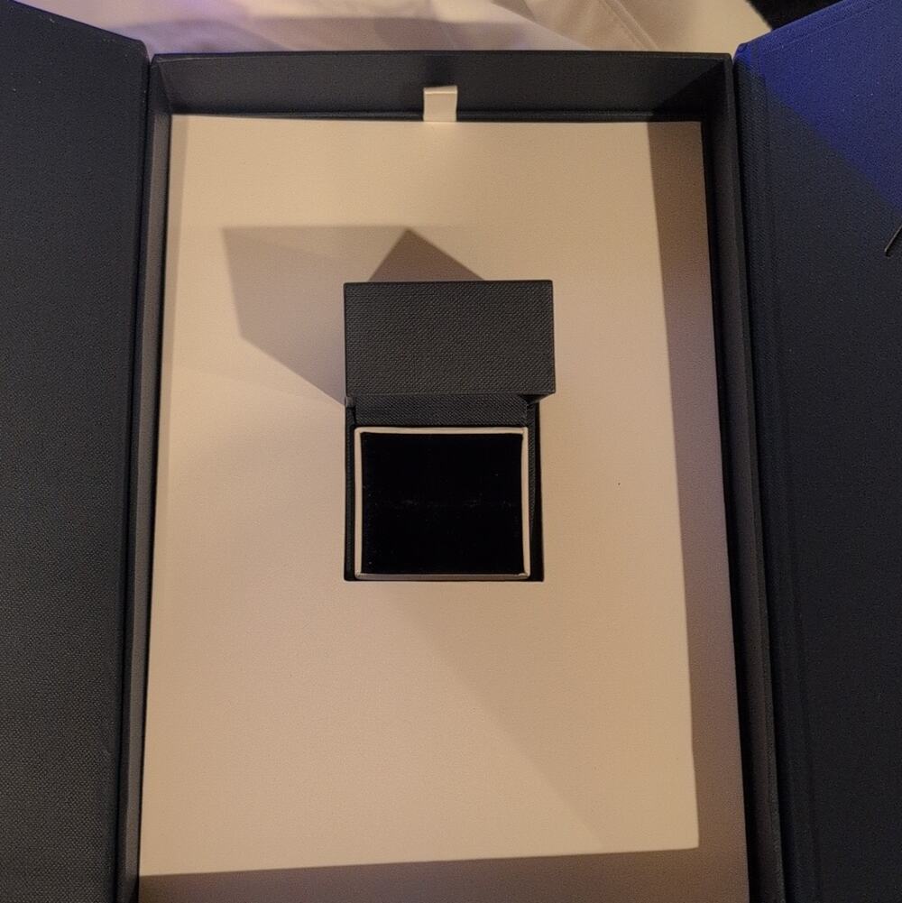 Blue Nile Black Rectangular Ring Jewelry Gift Box w/ Velvet Insert, Lined
